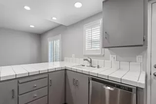 Photo #2: 221038183 Listing 