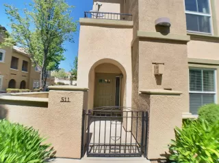 Photo #4: 221038350 Listing