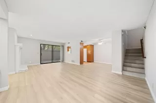 Photo #5: 221038779 Listing