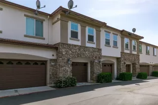 Photo #4: 221038818 Listing