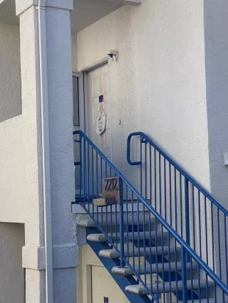 Photo #1: 221039176 Listing