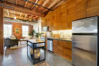 Photo #1: 221039536 Listing