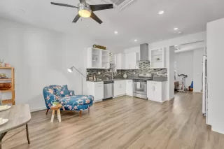 Photo #6: 221039584 Listing 