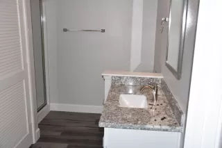 Photo #4: 221040298 Listing