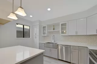 Photo #2: 221040725 Listing