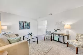 Photo #4: 221040754 Listing 