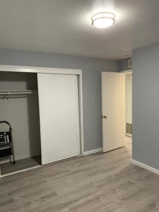 Photo #4: 221041650 Listing