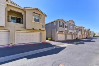 Photo #2: 221042381 Listing