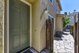 Photo #5: 221042381 Listing