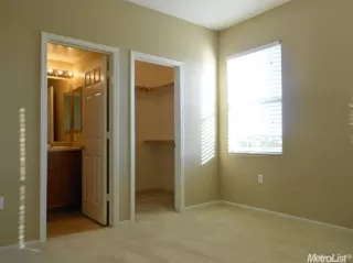 Photo #6: 221043458 Listing