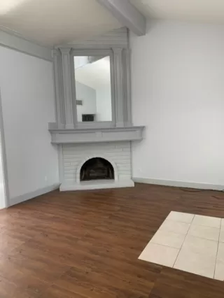 Photo #2: 221043656 Listing