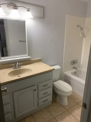 Photo #6: 221043656 Listing