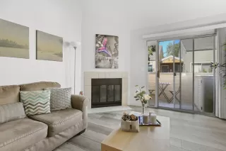 Photo #5: 221044046 Listing