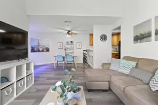 Photo #6: 221044046 Listing