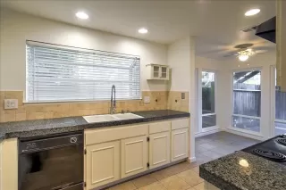 Photo #6: 221044092 Listing 