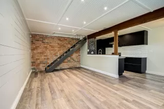 Photo #4: 221044171 Listing