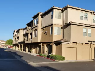 Photo #3: 221045493 Listing