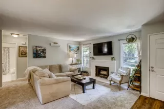 Photo #2: 221045877 Listing