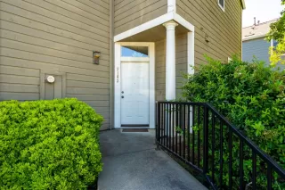 Photo #1: 221045881 Listing 
