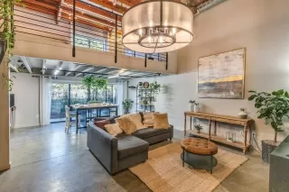 Photo #1: 221046363 Listing 