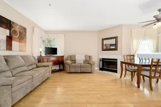 Photo #5: 221046408 Listing 