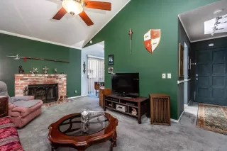 Photo #2: 221046463 Listing