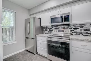 Photo #3: 221046576 Listing