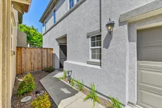 Photo #2: 221046775 Listing 