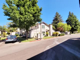 Photo #5: 221047283 Listing