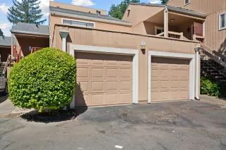 Photo #1: 221047349 Listing