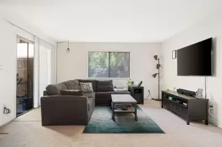 Photo #5: 221047349 Listing