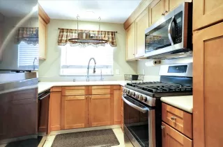 Photo #3: 221047428 Listing 