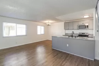 Photo #2: 221048090 Listing 