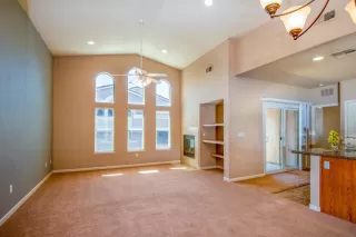 Photo #5: 221048246 Listing