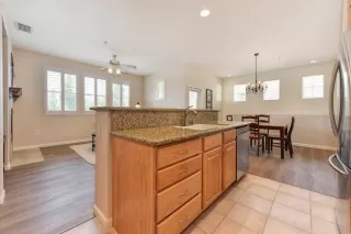 Photo #6: 221048344 Listing