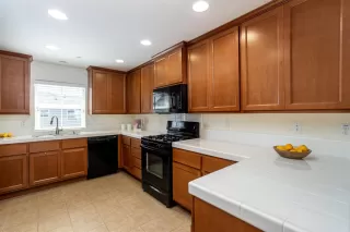 Photo #1: 221048570 Listing