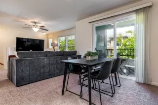 Photo #6: 221048570 Listing
