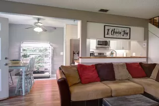 Photo #2: 221048683 Listing 