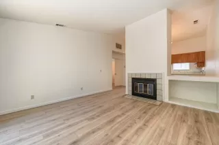 Photo #1: 221049390 Listing