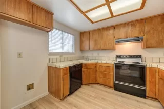 Photo #3: 221049390 Listing