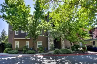Photo #2: 221049458 Listing 
