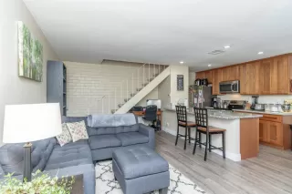 Photo #3: 221049966 Listing