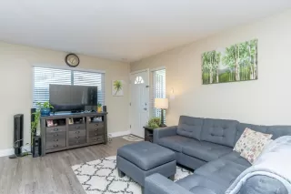 Photo #6: 221049966 Listing