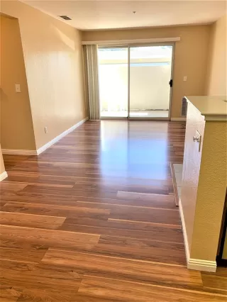Photo #2: 221049984 Listing 