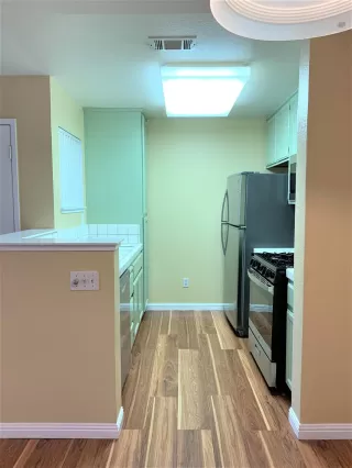 Photo #4: 221049984 Listing 