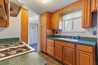 Photo #2: 221050507 Listing