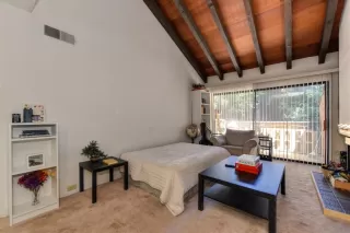 Photo #4: 221051097 Listing