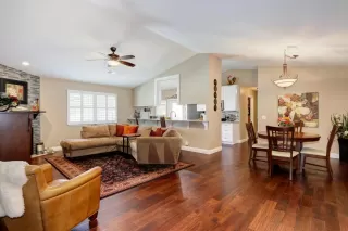 Photo #5: 221052425 Listing 