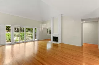 Photo #2: 221053292 Listing