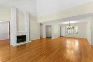 Photo #3: 221053292 Listing